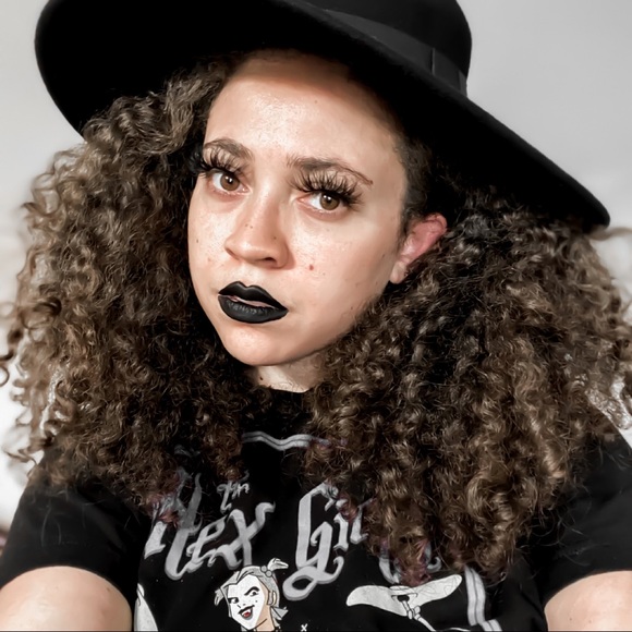 Meet your Posher, Megan - Picture 1 of 1